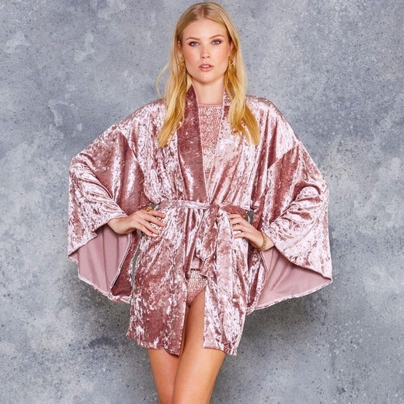 Blackmilk Sweaters - BlackMilk blush crushed velvet kimono